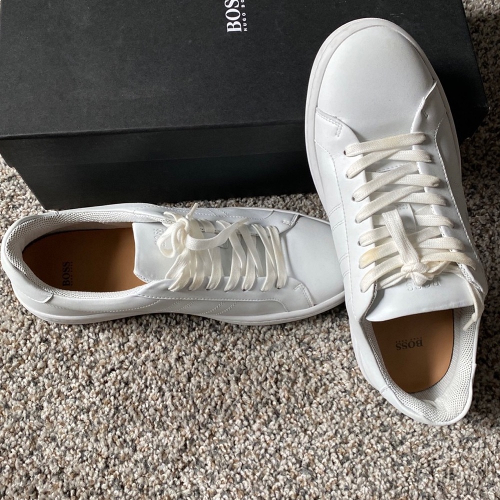 Boss shoes only wore a couple times so they’re in great condition
